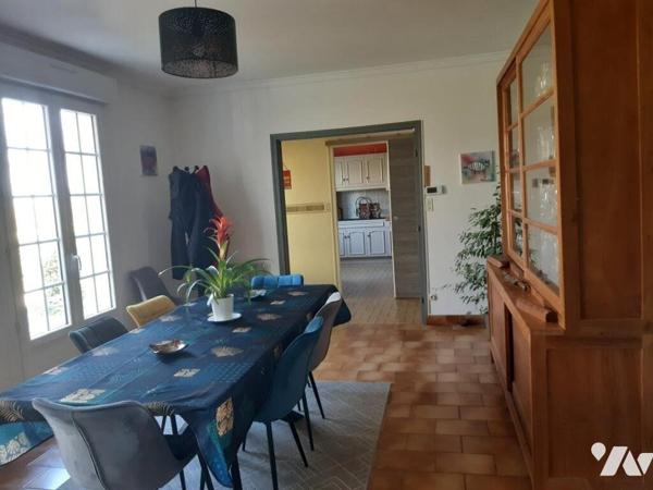 Maison à vendre à GUERLEDAN (22530), Côtes d'Armor (22), située sur la commune de Mûr-de-Bretag...