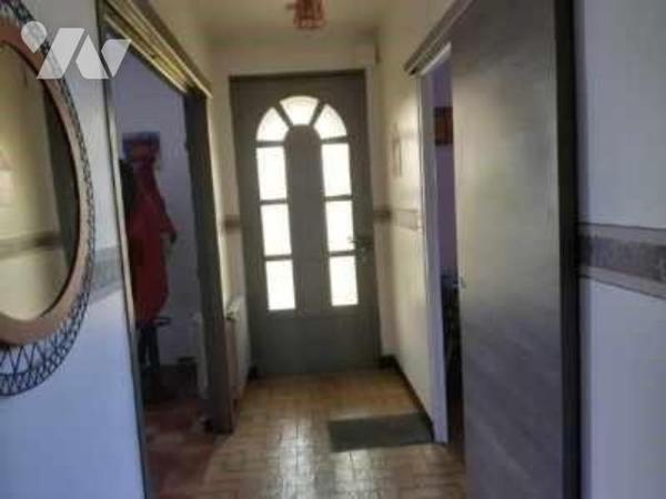 Maison à vendre à GUERLEDAN (22530), Côtes d'Armor (22), située sur la commune de Mûr-de-Bretag...