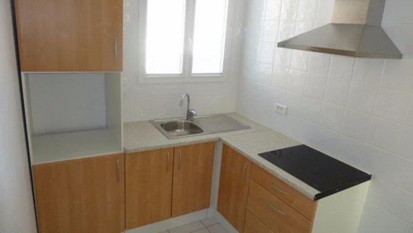 Appartement 2 pièces dans dépendance.