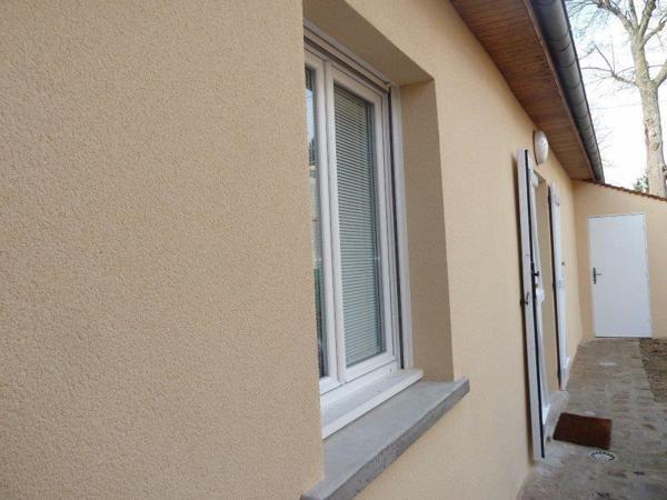 Appartement 2 pièces dans dépendance.