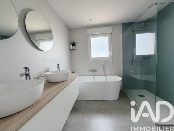 Maison à vendre 6 pièces 135 m² Montaigu-Vendée