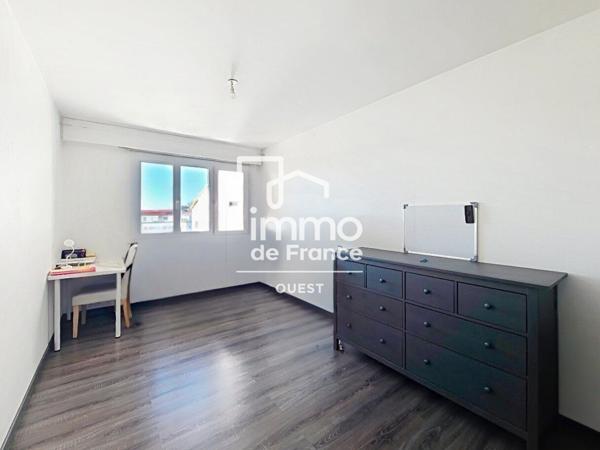 Appartement T4 de 78 m²  - Dernier étage - Garage et cave LA ROCHE SUR YON