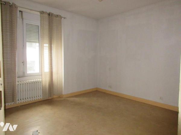 MAISON DE VILLE 4 CHAMBBRES