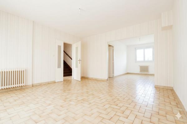 Maison familiale au coeur du bourg de l'Immaculée, Saint-Nazaire - Garage et jardin