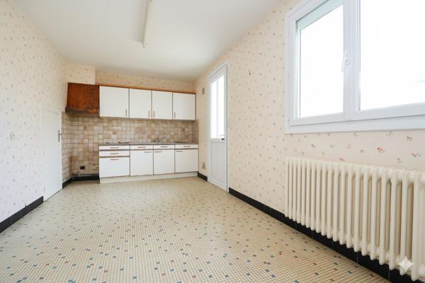 Maison familiale au coeur du bourg de l'Immaculée, Saint-Nazaire - Garage et jardin