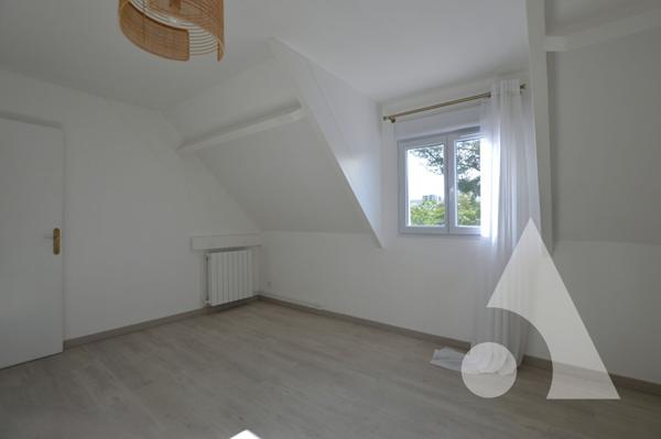 Maison 5 pièces 177.51 m2