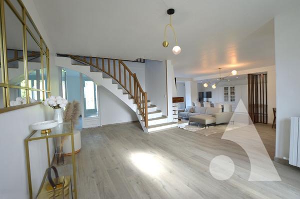 Maison 5 pièces 177.51 m2