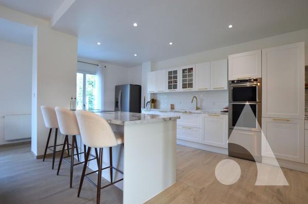Maison 5 pièces 177.51 m2