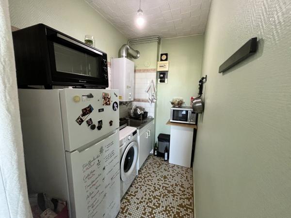 Appartement à louer 530 € CC Tours 1 pièce 32 m² DPE D