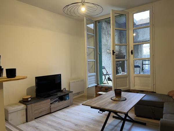Appartement AURILLAC 2 pièces avec TERRASSE