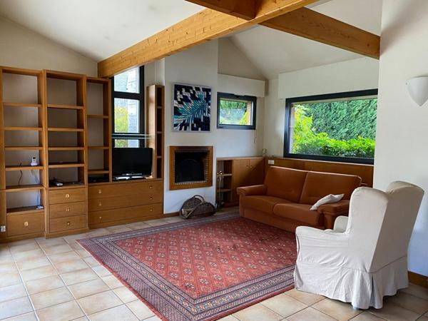 Aux portes de Vannes 10' du port  maison 145M2 avec piscine et jardin 1500M2