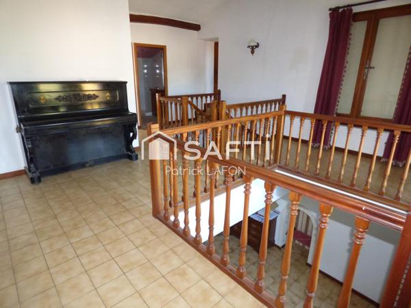 Immeuble 3 Appartements terrasses et garage.