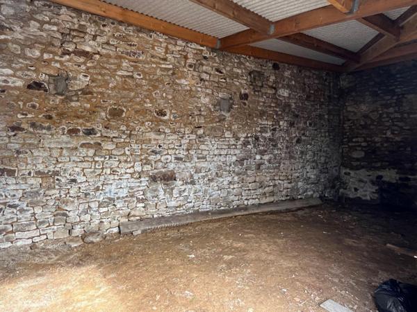Garage fermé à vendre à Avranches dans la Manche (50300), ref : 12547/369