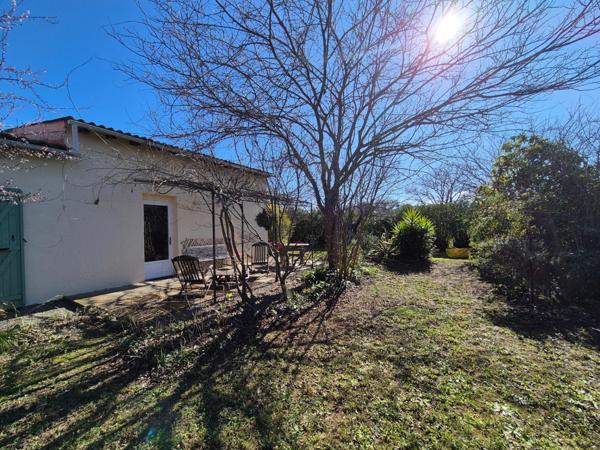 Très jolie maison à rénover au coeur de Ghisonaccia sise sur un terrain de 996m2