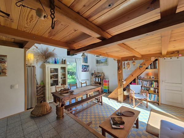 Très jolie maison à rénover au coeur de Ghisonaccia sise sur un terrain de 996m2