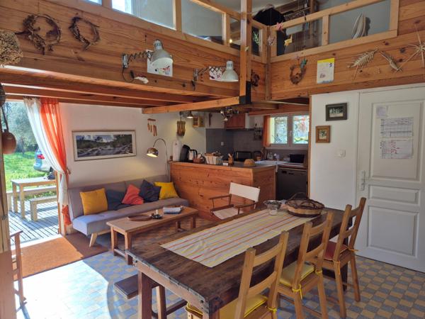 Très jolie maison à rénover au coeur de Ghisonaccia sise sur un terrain de 996m2