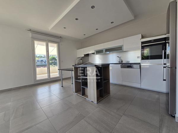 Superbe toit terrasse 4 pièces vue mer double garage
