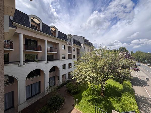 Appartement - studio résidence sénior avec vue sur la Mayenne