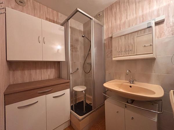 Appartement - studio résidence sénior avec vue sur la Mayenne