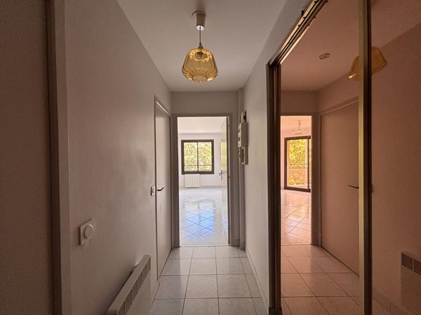 Appartement - studio résidence sénior avec vue sur la Mayenne