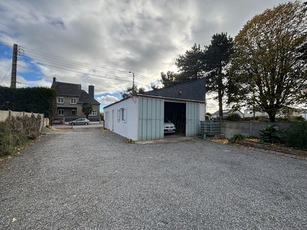 Maison du centre de Donges 4 chambres et un bureau de 155.76 m2 avec jardin clos de 650m² et un grand garage