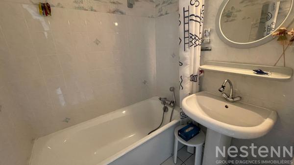 À vendre : Appartement avec une chambre, aperçu Mer avec jardin et garage à Quiberon, Port Maria