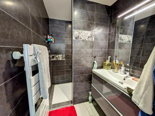 Maison T8 à Treillières avec 2 garages - 44119 Treillières - Réf 253