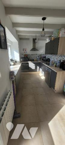 CROZON - Dans village proche centre-ville - Propriété bâtie composée de 2 penty (dont 1 loué et...