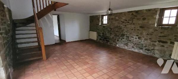 CROZON - Dans village proche centre-ville - Propriété bâtie composée de 2 penty (dont 1 loué et...