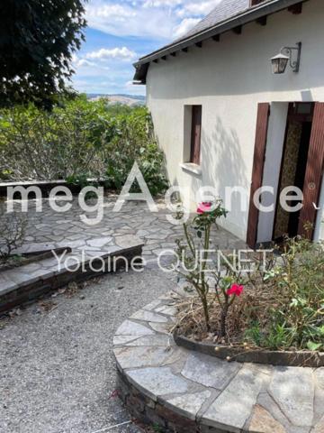 Maison à SAINT-HIPPOLYTE, 12140 - 10 pièces 250m²