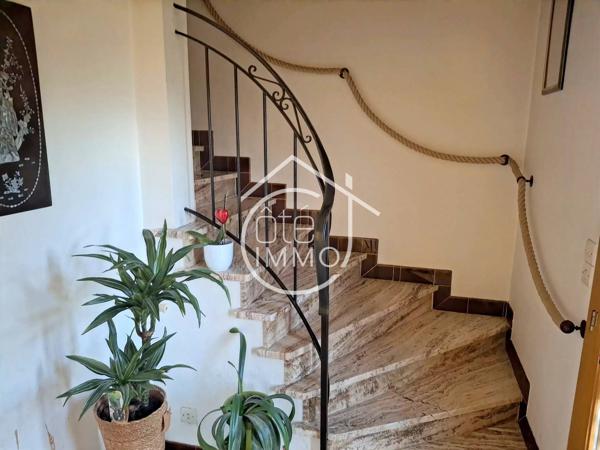 COURS DE PILE : Maison familiale de 120m² avec beau jardin