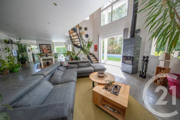 Maison à vendre  7 pièces - 203,29 m 2   ST MEDARD EN JALLES  - 33