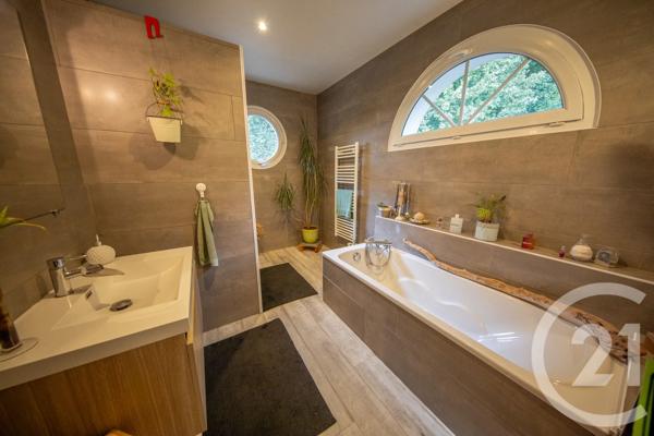 Maison à vendre  7 pièces - 203,29 m 2   ST MEDARD EN JALLES  - 33