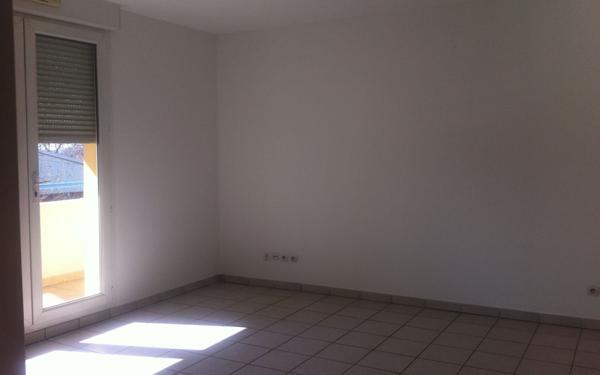 Appartement à louer    3 pièces •  Marignane