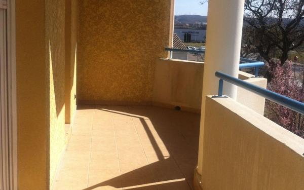 Appartement à louer    3 pièces •  Marignane