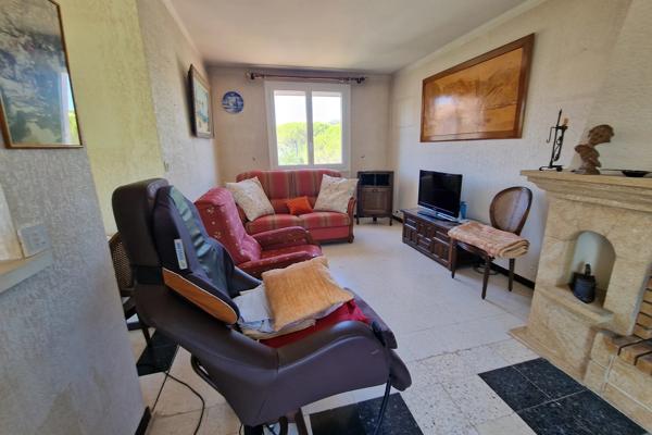 Maison
         6 pièces
        - 158 m² 690 000 € *