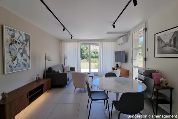Maison
         6 pièces
        - 158 m² 690 000 € *