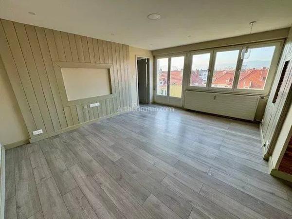 Vente                                                      Appartement
                        
                     2 pièces                      45 m2                     à Colmar