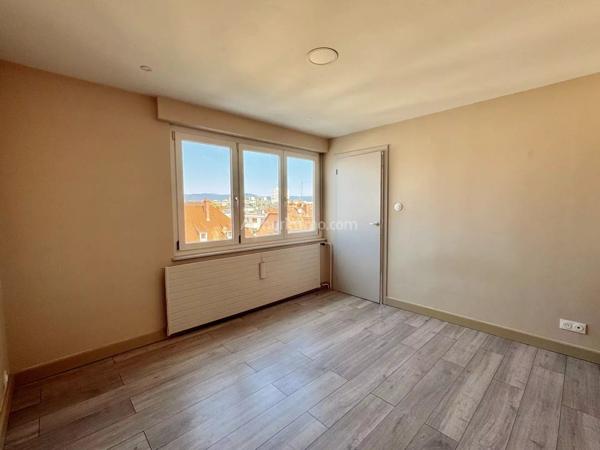 Vente                                                      Appartement
                        
                     2 pièces                      45 m2                     à Colmar