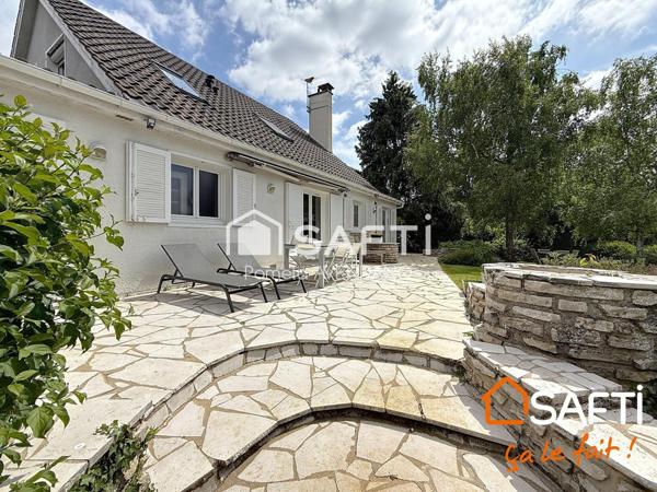 Pavillon familial de 7 pièces avec un magnifique terrain !!