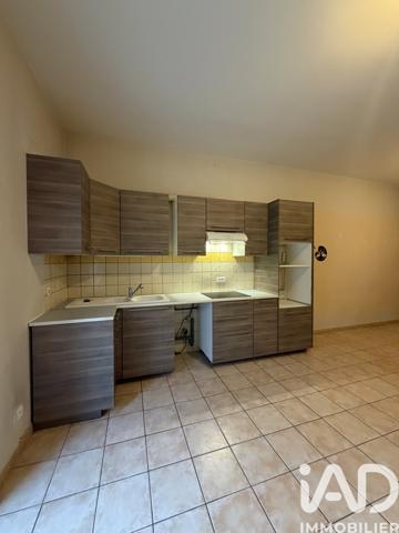 Location appartement 2 pièces 58 m² Grans