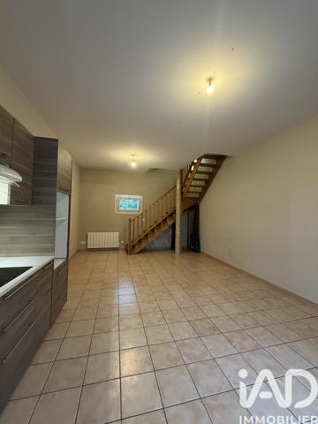 Location appartement 2 pièces 58 m² Grans