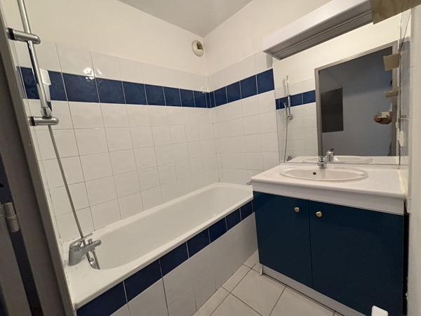 Appartement T2 balcon et parking