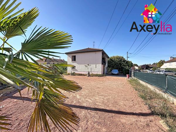 A VENDRE - MABLY - MAISON LOUÉE ÉLEVÉE SUR SOUS-SOL AVEC DEUX CHAMBRES, GARAGE ET TERRAIN