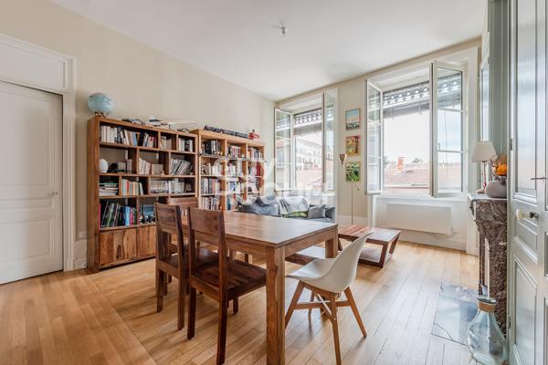 Appartement bourgeois T3 rénové au coeur du Plateau
