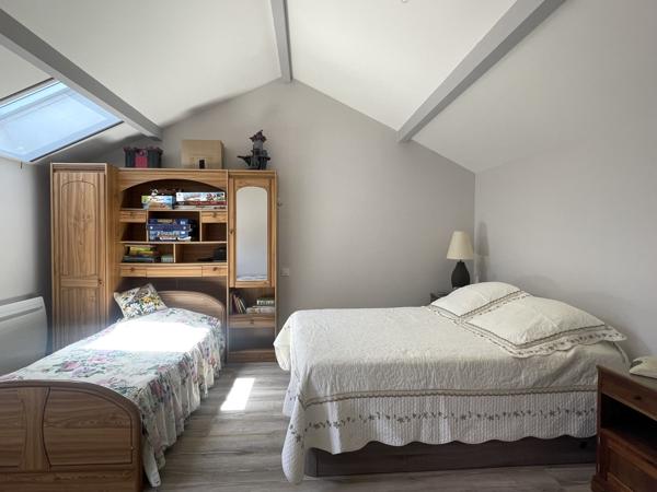 FERMETTE renovée AVEC SUPERBE PIGEONNIER ET DEPENDANCES - TERRAIN de 6841 m2