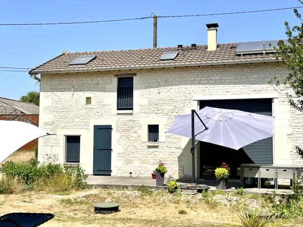 FERMETTE renovée AVEC SUPERBE PIGEONNIER ET DEPENDANCES - TERRAIN de 6841 m2