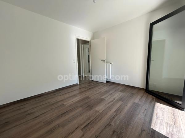 SAINT-LOUIS NEUWEG, résidence de Standing, superbe appartement rez de jardin 2pièces, terrasse, jardin privatif, cave, garage. Cadre verdoyant.