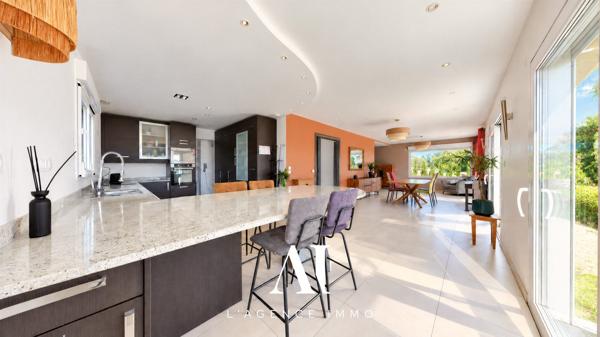 Villa T7 302m² Dpe A & A Sous-sol Garage Cessy 01170
