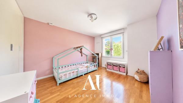 Villa T7 302m² Dpe A & A Sous-sol Garage Cessy 01170